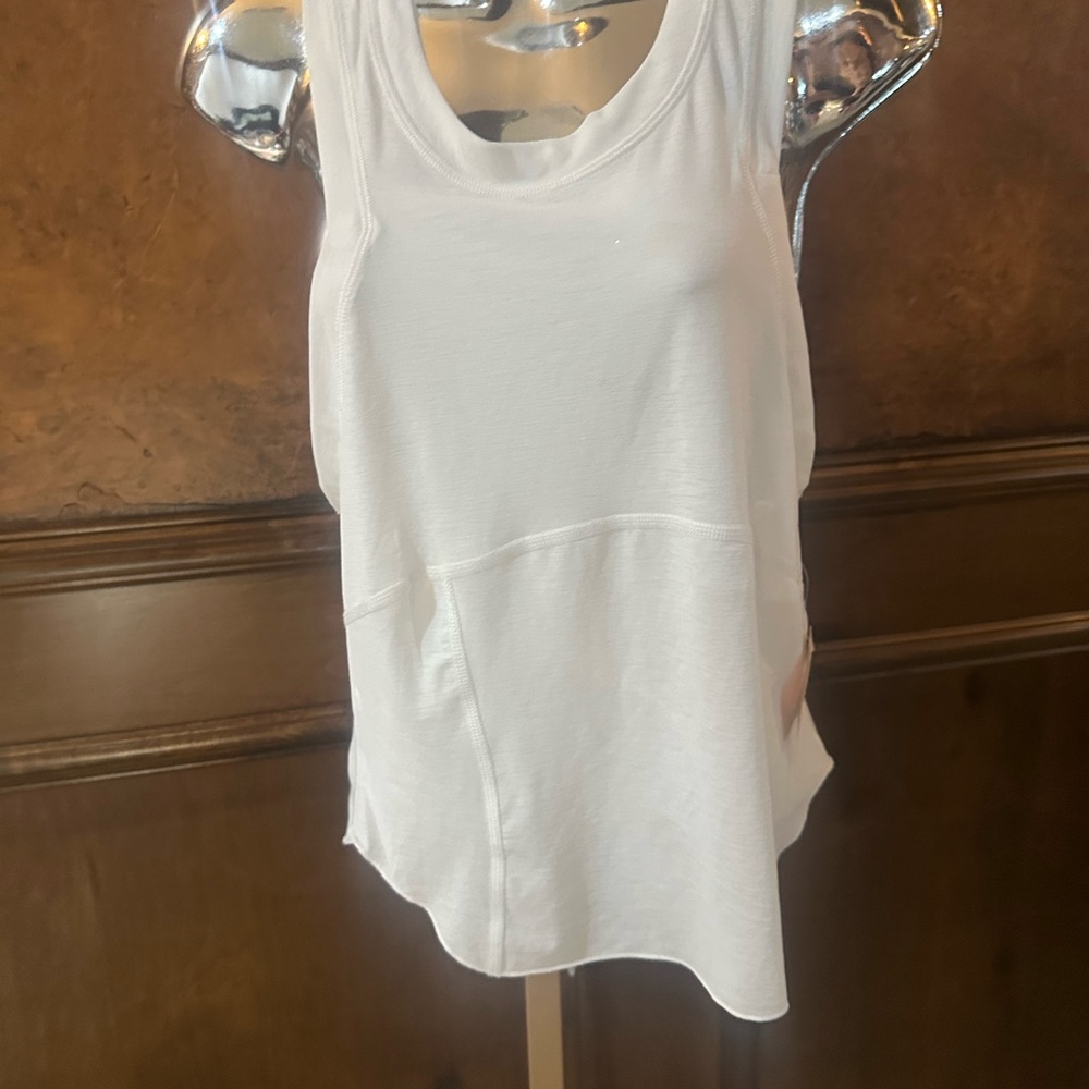 NWT SIZE L FP Movement White Sleeveless Boxy Tank - Picture 3 of 7